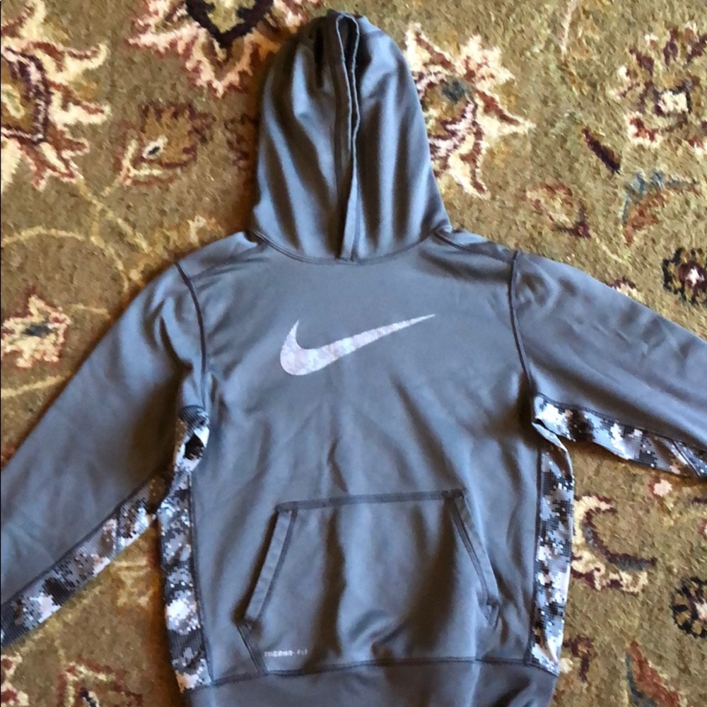 Boys Nike Gray Hoodie, size youth large